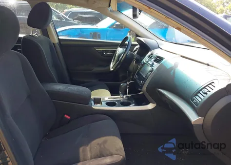 2013 Nissan Altima 2.5 Sv z USA, uszkodzony, nr VIN 1N4AL3AP9DC117627